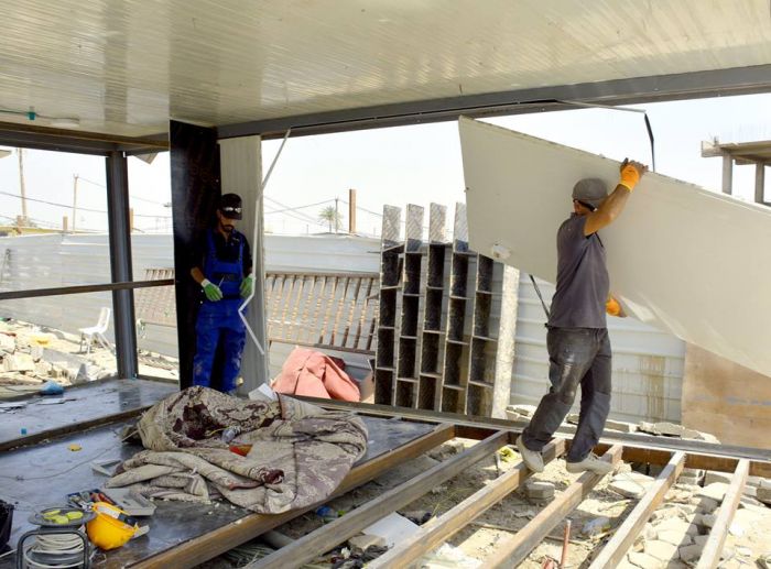 جانب من أعمال شعبة الصيانة في مزار العلوية شريفة بنت الإمام الحسن المجتبى(عليهما السلام)،