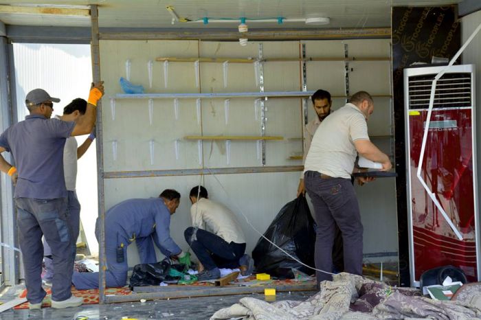 جانب من أعمال شعبة الصيانة في مزار العلوية شريفة بنت الإمام الحسن المجتبى(عليهما السلام)،
