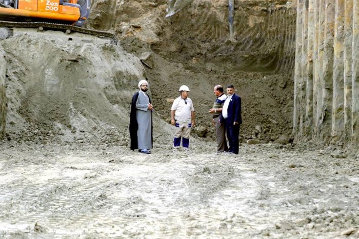 تستمر الشركة بحفر السرداب الذي وصلت نسب الانجاز فيه الى 70% والذي تبلغ مساحته الاجمالية 1260 م2