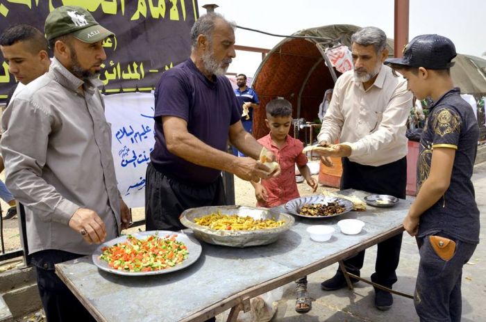 أستقبال المَواكب القادمة لزيارة السَيَّدة العلويَّة شريفة بنت الإمام الحسن المجتبى (عليهما السلام)