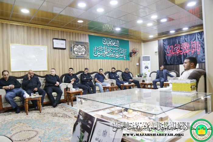الراية الحسينية ترتفع في حرم السيدة شريفة سلام الله عليها