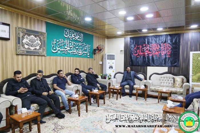 الراية الحسينية ترتفع في حرم السيدة شريفة سلام الله عليها