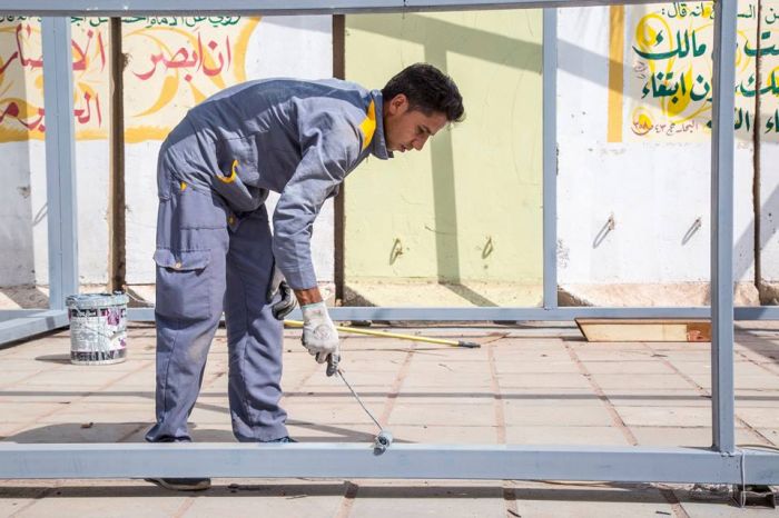 جانب من أعمال شعبة الصيانة في مزار العلوية شريفة بنت الإمام الحسن المجتبى(عليهما السلام)