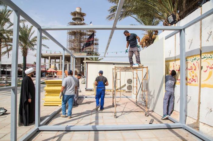 جانب من أعمال شعبة الصيانة في مزار العلوية شريفة بنت الإمام الحسن المجتبى(عليهما السلام)