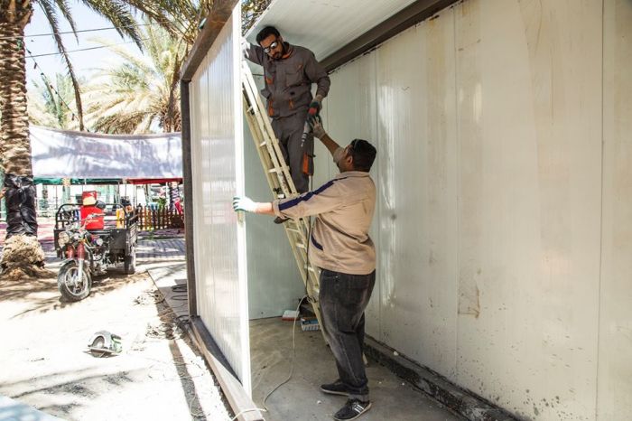 جانب من أعمال شعبة الصيانة في مزار العلوية شريفة بنت الإمام الحسن المجتبى(عليهما السلام)