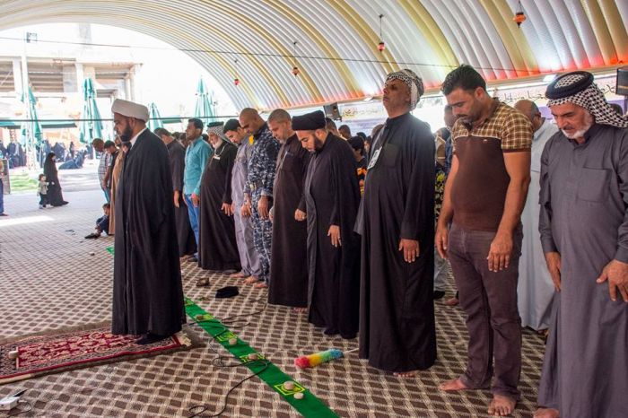 أُقِيمت صلاة الجماعة العِبادية في مزار العلوية شريفة بنت الإمامُ الحَسن المُجتبى (عليهما السلام ) بإمامة سماحة الشيخ رؤوف الفتلاويَّ .