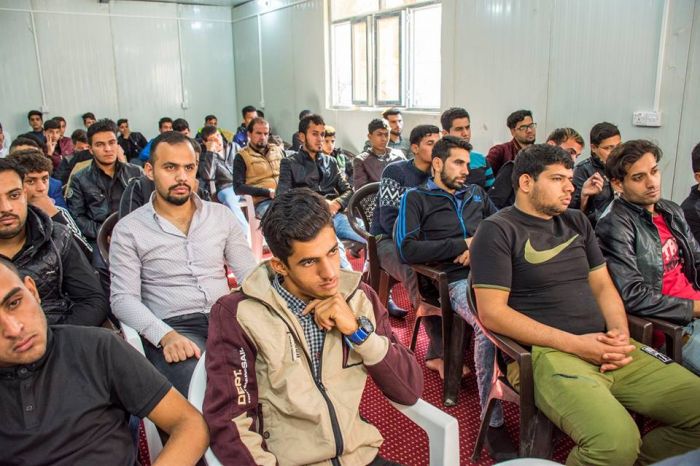 الشباب مرحلة القوة وربيع العمر