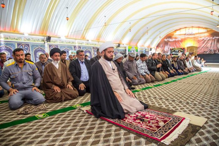 صلاة الجماعة العِبادية في مزار العلوية شريفة بنت الإمامُ الحَسن المُجتبى (عليهما السلام ) بإمامة سماحة الشيخ رؤوف الفتلاويَّ