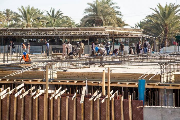 تم بحمد الله تبارك وتعالى تسليح سقف سرداب السيدة نرجس خاتون في حرم العلوية الطاهرة السيدة شريفة (سلام الله عليها) .