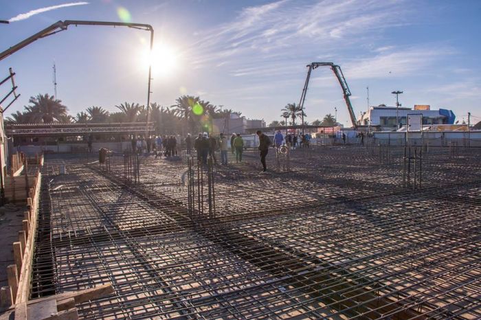 المباشرة في صب سقف سرداب السيدة نرجس خاتون في حرم العلوية الطاهرة السيدة شريفة بنت الامام الحسن المجتبى (عليهم السلام)