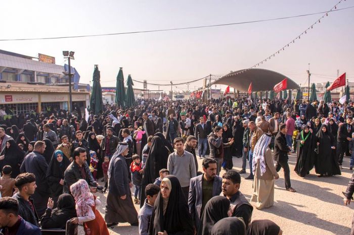 شَهِدَ مزار العلوية السيدة شريفة بنت الإمام الحسن المجتبى (عليهما السلام) توافد الالاف من الزائرين لزيارة العلوية الطاهرة (عليها السلام)