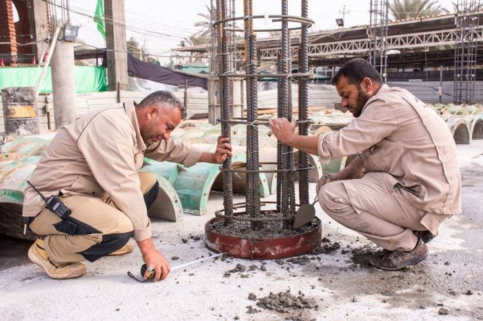 رفع الاعمدة لسقف الحرم الشريف مقطع B