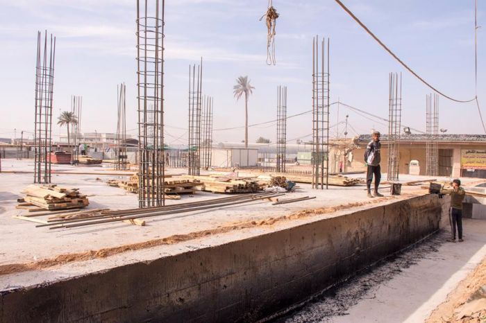تزفيت جدار سرداب السيدة نرجس خاتون في حرم العلوية الطاهرة السيدة شريفة (سلام الله عليها)