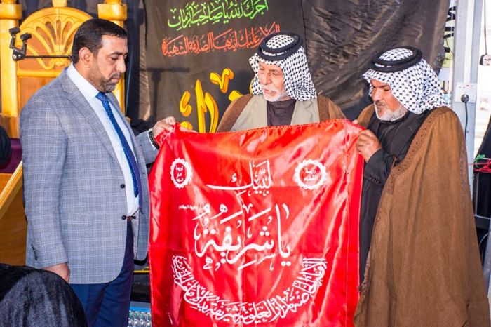 نائب الأمينُ الخاص لمِرقد العَلويَّة الطاهرة السَيَّدة شَريفة بَنتُ الإمامُ الحَسن المجُتبى(عليهما السلام) يكرم خدمة المواكب الحسينية.