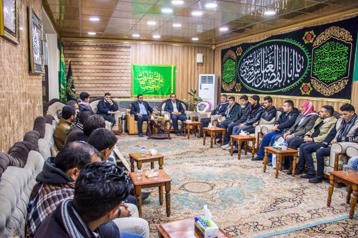 عَقد السيد نائب الأمينُ الخاص لمَرقد العَلويَّة الطاهرة السَيَّدة شَريفة بنت الإمامُ الحَسن المجتبى (عليهما السلام) اجتماعا بموظفي الوجبة الليلية .