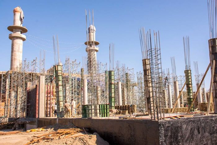 تنصيب القالب الحديدي الرفعة الثانية في المقطع (B )في حرم السيدة شريفة (عليها السلام)