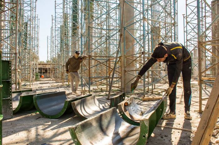 تنصيب القالب الحديدي الرفعة الثانية في المقطع (B )في حرم السيدة شريفة (عليها السلام)