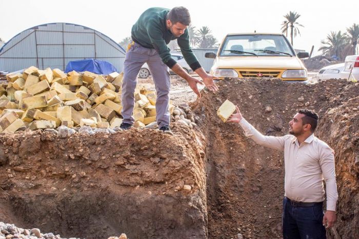 جانب من أعمال الشعبة الهندسية التابع لمرقد العلوية شَريفة بنت الإمامُ الحَسن المُجتبى (عليهما السلام) .