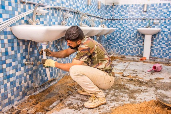 جانب من أعمال الشعبة الهندسية التابع لمرقد العلوية شَريفة بنت الإمامُ الحَسن المُجتبى (عليهما السلام) .
