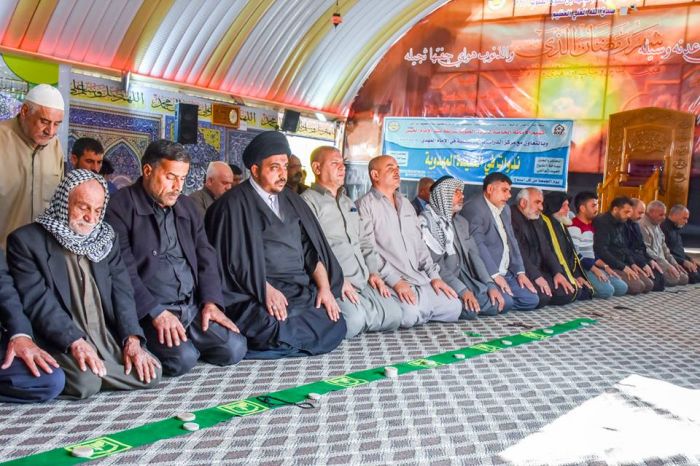 اقيمت صلاة الجماعة المباركة في الصحن الشريف بأمامة سماحة الشيخ رؤوف الفتلاويَّ ( دام توفيقه )