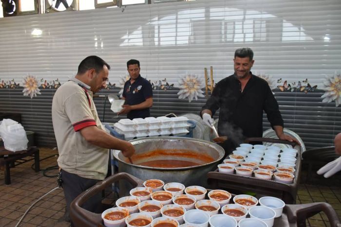 مضيف سبط النبي المجتبى يستضيف زائرين أبنته العلوية شريفة (عليها السلام)
