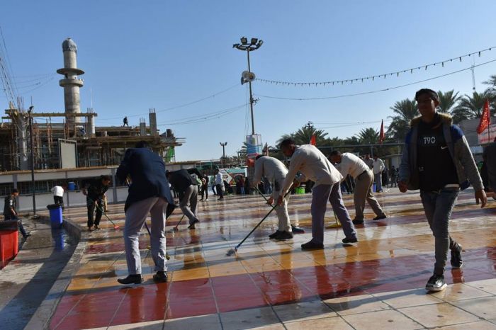 عمل دؤوب من أجل تقديم أفضل الخدمات للزائرين .