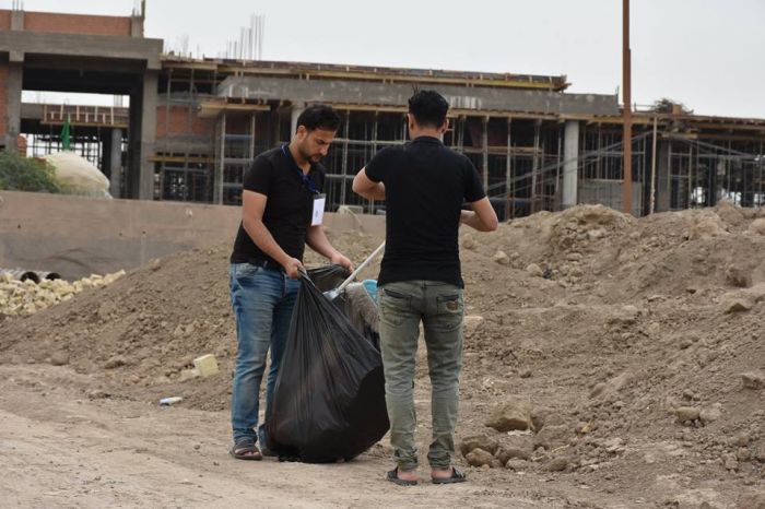 عشرات المتطوعين يشاركون بخدمة زوار العلوية الطاهرة شريفة بنت الامام الحسن (عليهما السلام)