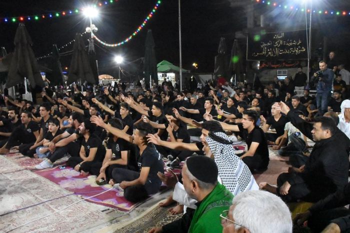 من جوار المرقد المطهر للعلوية شريفة بنت الحسن (عليهما السلام)، المؤمنون يُحيون ليلة القدر الأولى وليلة جرح الإمام علي (ع)