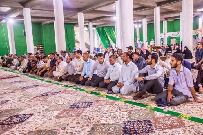 صلاة عيد الفطر المبارك في سرداب السيدة نرجس(ع)