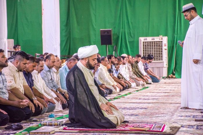 صلاة عيد الفطر المبارك في سرداب السيدة نرجس(ع)