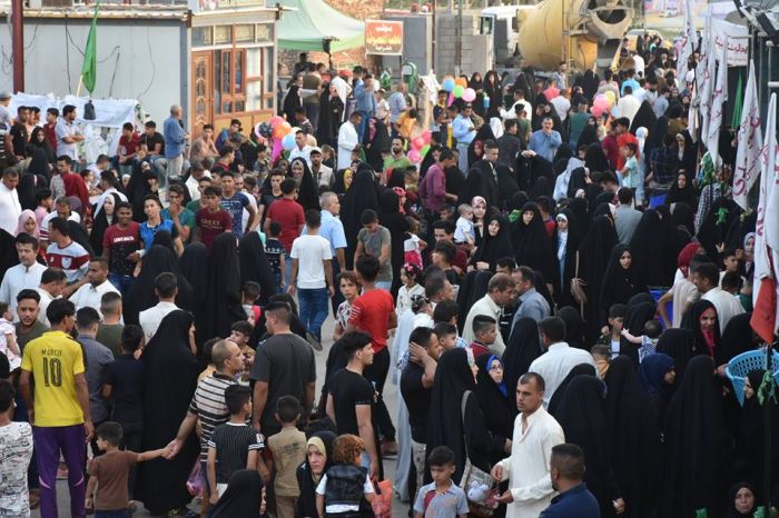حركة الزائرين في مرقد العلوية شريفة بنت الامام الحسن المجتبى (ع)