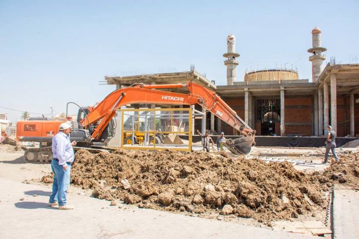 الانتهاء من اعمال حدل التراب ودفن الرواق الأمامي للحرم الشريف.