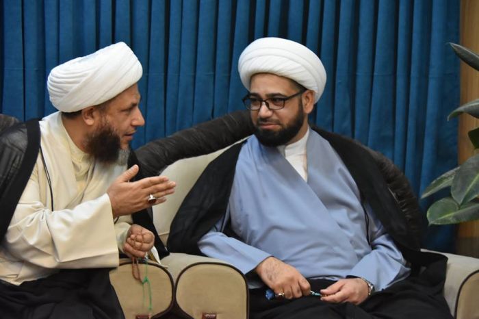 الشيخ طاهرالخاقاني والشيخ خليفه الجوهر في ضيافة طبيبة المعلولين
