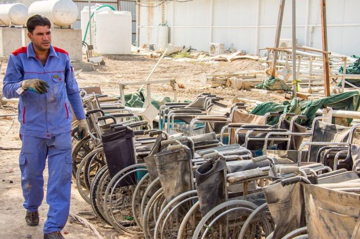 باشرت ورشة صيانة عربات المعوقين بصيانة وإعادة تأهيل عربات المعاقين وإعادتها للخدمة مرة أخرى .