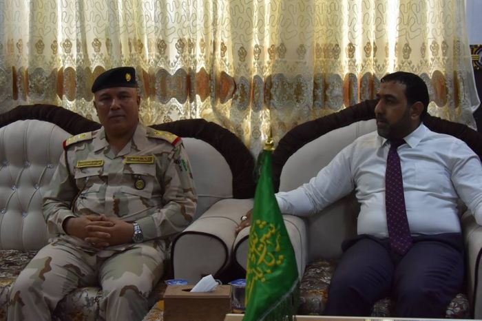 نائب الأمين الخاص لمرقد العلوية الشريفة بنت الإمام الحسن (ع) يستقبل قائد فرقة (17) في الجيش العراقي