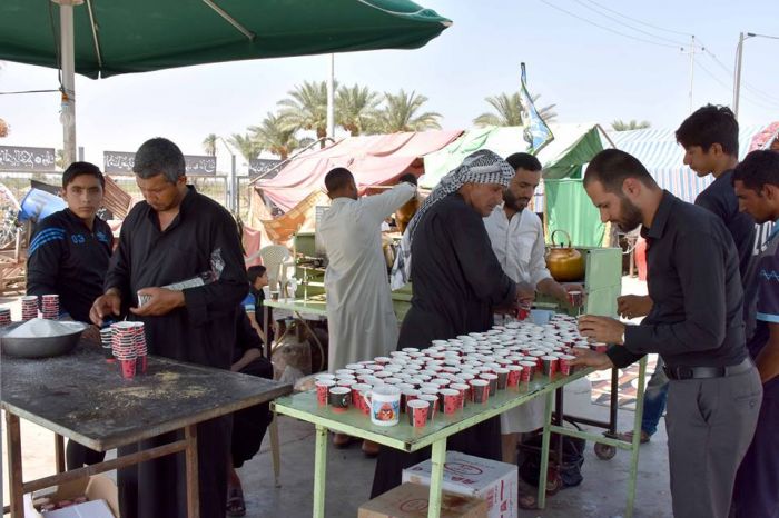 مواكب الخدمة الحسينية ومضيف الامام الحسن في مرقد العلوية الشريفة بنت الامام الحسن المجتبى ( عليهما السلام )