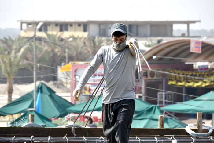 جولة تفقدية للسيد الأمين الخاص في المرقد الشريف.