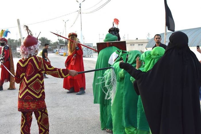 الامانة الخاصة للمرقد الطاهر تستقبل المواكب الحسينية المعزية لسيد الشهداء .