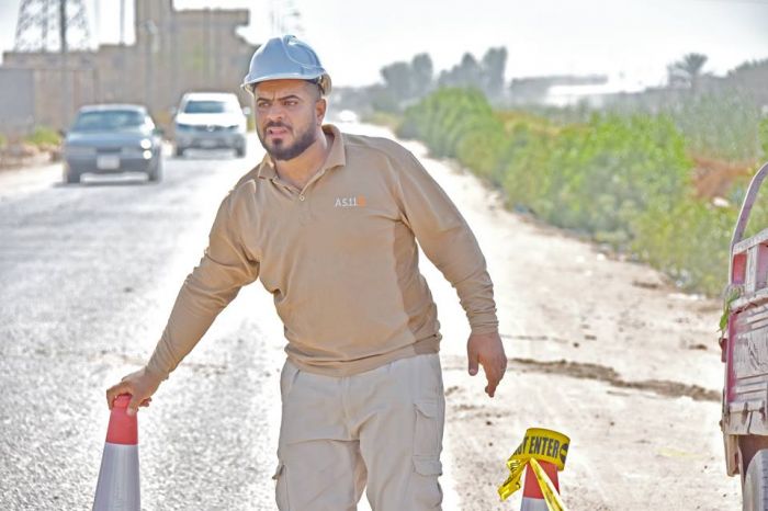 الشعبة الهندسية تباشر بأعمالها لوضع جهاز الكشف عن المواد المتفجرة.