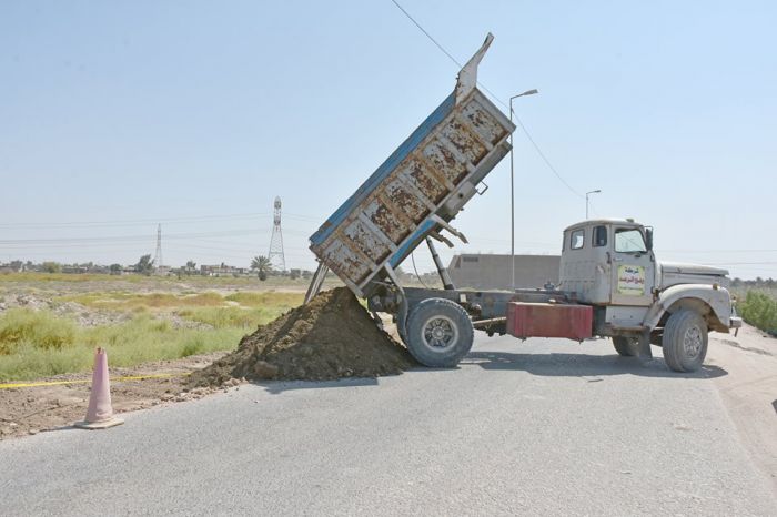 الشعبة الهندسية تباشر بأعمالها لوضع جهاز الكشف عن المواد المتفجرة.