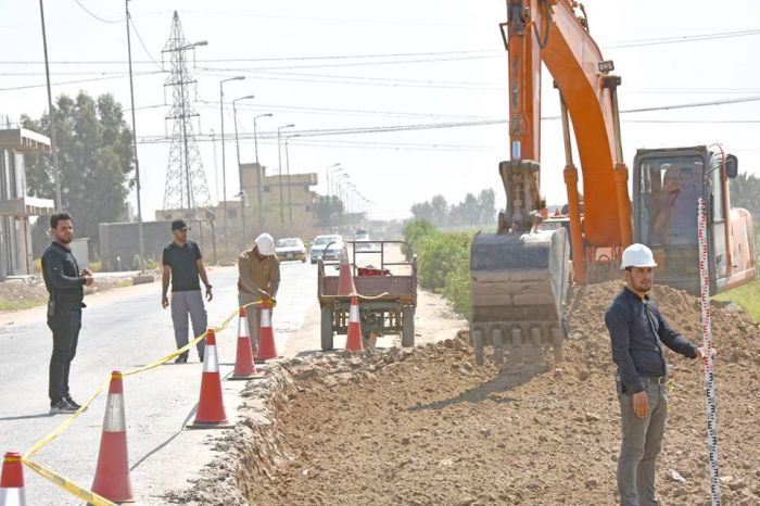 الشعبة الهندسية تباشر بأعمالها لوضع جهاز الكشف عن المواد المتفجرة.