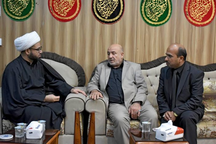 مؤسسة القليل خير من الحرمان الخيرية تكرم الامانة الخاصة لمرقد العلوية الشريفة بنت الامام الحسن (ع)