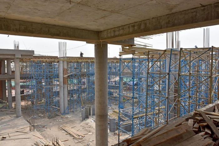 استمرار العمل في الاروقة الامامية وغيرها