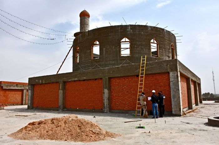 استمرار العمل في الاروقة الامامية وغيرها