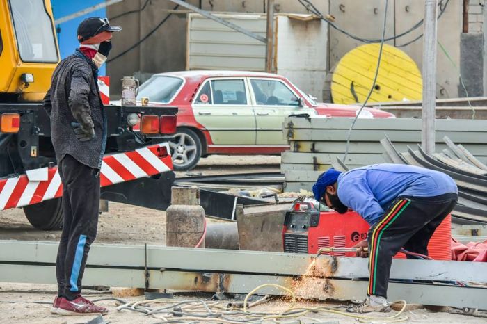 استمرار شركة وهج الرعد بأعمال الهيكل الحديدي للقبة الداخلية للمرقد الشريف
