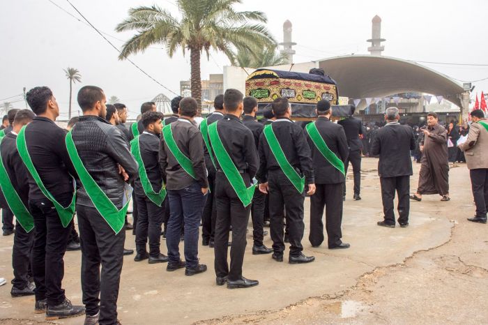 اقامت الامانة الخاصة لمرقد العلوية الشريفة بنت الامام الحسن ( ع ) تشييعاً رمزياً لنعش الأمام الحسن العسكري ( عليه السلام) .