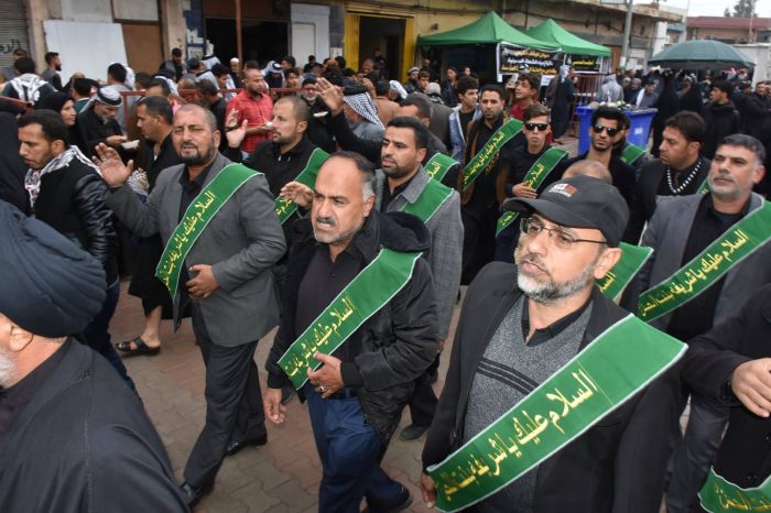 شارك وفد من الأمانة الخاصة للمرقد الطاهر بموكب عزاء الإمام الحسن العسكري ( ع ) في سامراء