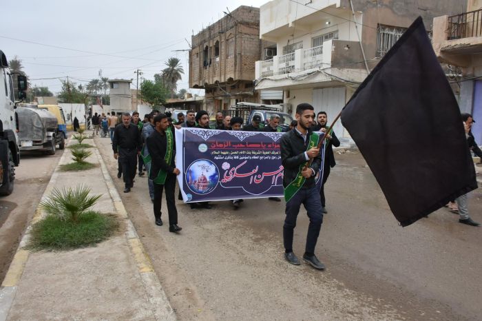 شارك وفد من الأمانة الخاصة للمرقد الطاهر بموكب عزاء الإمام الحسن العسكري ( ع ) في سامراء