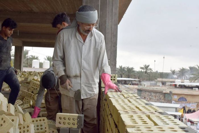 الجولة التفقدية للامين الخاص لمرقد العلوية الشريفة بنت الامام الحسن المجتبى (ع) لمواقع العمل في المرقد الشريف