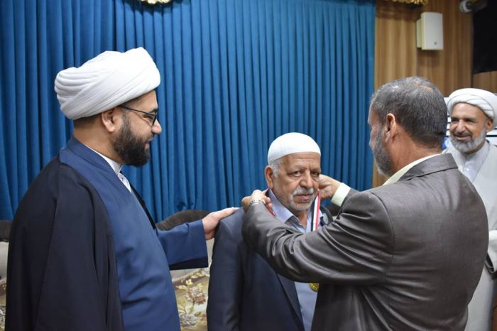تكريم ضيوف الشيخ رؤوف الفتلاوي